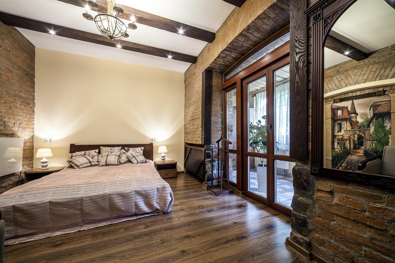 Vip Castle Apartmens Lemberg Exterior foto